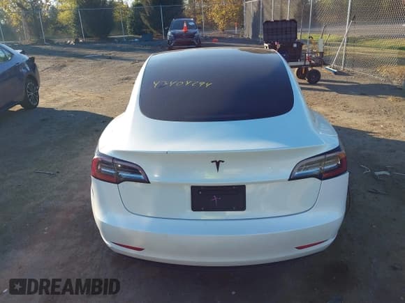 ✅ 2019 Tesla Model 3 Mid Range • VIN: 5YJ3E1EA8KF312481 • Лот: 43404294. Опубликован ранее на IAAI с пробегом 53 976 миль. Бесплатный доступ к архиву аукционных продаж из США и подробный отчёт об истории автомобиля на DreamBid. Изображение 15.