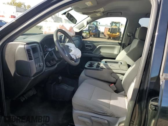 ✅ 2016 Chevrolet Silverado 1500 Custom • VIN: 1GCVKPEC6GZ279892 • Lot: 81987445. Wystawiony na Copart z przebiegiem 67 260 mil. Bezpłatny archiwum sprzedaży aukcyjnych z USA i szczegółowy raport historii pojazdu na DreamBid. Zdjęcie 7.