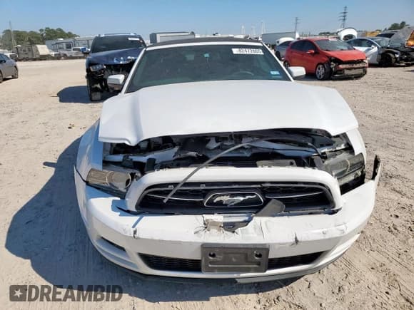 ✅ 2014 Ford Mustang Premium • VIN: 1ZVBP8EM6E5320350 • Lot: 82472805. Wystawiony na Copart z przebiegiem 51 044 mil. Bezpłatny archiwum sprzedaży aukcyjnych z USA i szczegółowy raport historii pojazdu na DreamBid. Zdjęcie 5.