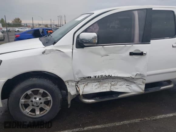 ✅ 2005 Nissan Titan SE • VIN: 1N6AA07B15N521468 • Lot: 43758534. Listed on IAAI with Not provided. Free auction sales archive from the USA and detailed vehicle history report at DreamBid. Image 6.