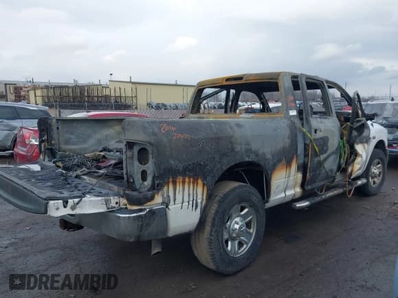 ✅ 2016 Ram 2500 SLT • VIN: 3C6TR4DT8GG138624 • Lot: 41680412. Wystawiony na IAAI z przebiegiem Nie podano. Bezpłatny archiwum sprzedaży aukcyjnych z USA i szczegółowy raport historii pojazdu na DreamBid. Zdjęcie 4.