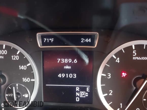 ✅ 2018 Infiniti QX30 Sport • VIN: SJKCH5CP8JA004818 • Лот: 40998610. Опубликован ранее на IAAI с пробегом 49 103 миль. Бесплатный доступ к архиву аукционных продаж из США и подробный отчёт об истории автомобиля на DreamBid. Изображение 15.