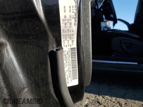 ✅ 2008 Jeep Commander Sport • VIN: 1J8HH48N28C220407 • Lot: 79902623. Wystawiony na Copart z przebiegiem 86 191 mil. Bezpłatny archiwum sprzedaży aukcyjnych z USA i szczegółowy raport historii pojazdu na DreamBid. Zdjęcie 14.