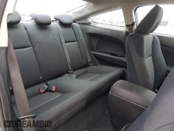 ✅ 2015 Honda Civic LX • VIN: 2HGFG3B56FH521780 • Lot: 86528575. Listed on Copart with 93,902 mi. Free auction sales archive from the USA and detailed vehicle history report at DreamBid. Image 10.