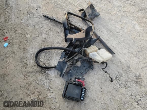 ✅ 2020 Chevrolet Camaro ZL1 • VIN: 1G1FK1R65L0128622 • Lot: 83870614. Listed on Copart with Not provided. Free auction sales archive from the USA and detailed vehicle history report at DreamBid. Image 12.