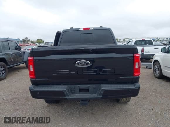 ✅ 2023 Ford F-150 XL • VIN: 1FTFW1ED6PFA07908 • Lot: 42383720. Wystawiony na IAAI z przebiegiem 20 357 mil. Bezpłatny archiwum sprzedaży aukcyjnych z USA i szczegółowy raport historii pojazdu na DreamBid. Zdjęcie 16.