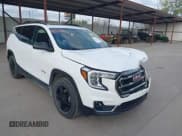 ✅ 2022 GMC Terrain AT4 • VIN: 3GKALYEV1NL296739 • Lot: 41118630. Wystawiony na IAAI z przebiegiem 28 366 mil. Bezpłatny archiwum sprzedaży aukcyjnych z USA i szczegółowy raport historii pojazdu na DreamBid. Zdjęcie 1.