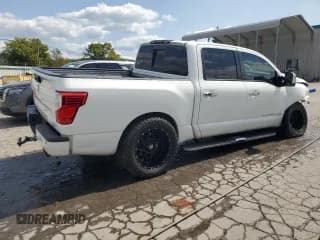 ✅ 2019 Nissan Titan SV • VIN: 1N6AA1E65KN525725 • Lot: 80200545. Wystawiony na Copart z przebiegiem 117 520 mil. Bezpłatny archiwum sprzedaży aukcyjnych z USA i szczegółowy raport historii pojazdu na DreamBid. Zdjęcie 3.