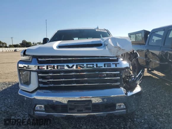 ✅ 2020 Chevrolet Silverado 2500HD LTZ • VIN: 1GC4YPEY6LF324105 • Lot: 87307645. Listed on Copart with 102,933 mi. Free auction sales archive from the USA and detailed vehicle history report at DreamBid. Image 5.