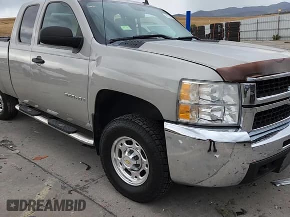 ✅ 2009 Chevrolet Silverado 2500HD LT • VIN: 1GCHK59629E131691 • Лот: 80130715. Опубликован ранее на Copart с пробегом 152 493 миль. Бесплатный доступ к архиву аукционных продаж из США и подробный отчёт об истории автомобиля на DreamBid. Изображение 13.