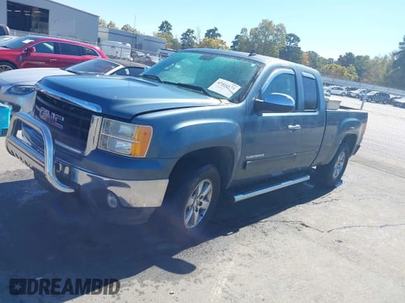 ✅ 2011 GMC Sierra 1500 SLE • VIN: 1GTR1VE05BZ439381 • Лот: 43454171. Опубликован ранее на IAAI с пробегом 132 297 миль. Бесплатный доступ к архиву аукционных продаж из США и подробный отчёт об истории автомобиля на DreamBid. Изображение 2.