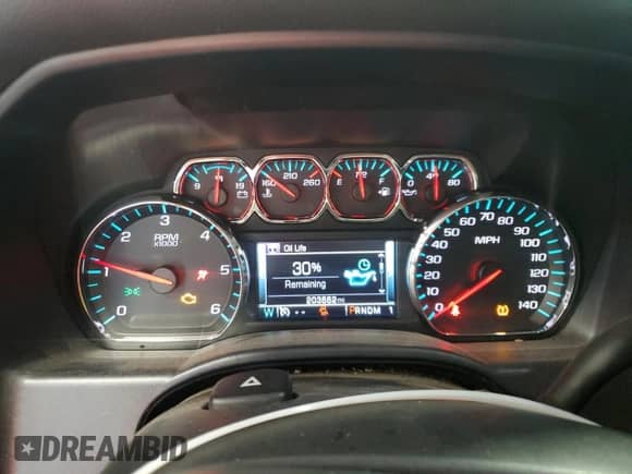 2015 Chevrolet Silverado 2500HD LT z VIN 1GC1KVEG2FF576552, wystawiony jako Copart lot #84027335 z przebiegiem 203 662 mil mil oraz Szkoda całkowita • Salvage title. Historia ofert i sprzedaży dostępna na DreamBid. Obrazek 9.