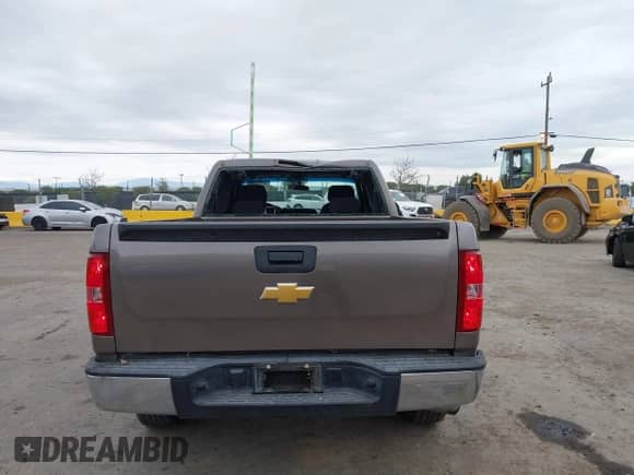 2012 Chevrolet Silverado 1500 Work Truck z VIN 1GCRCPEXXCZ310508, wystawiony jako IAAI lot #41734602 z przebiegiem 129 714 mil mil oraz . Historia ofert i sprzedaży dostępna na DreamBid. Obrazek 17.
