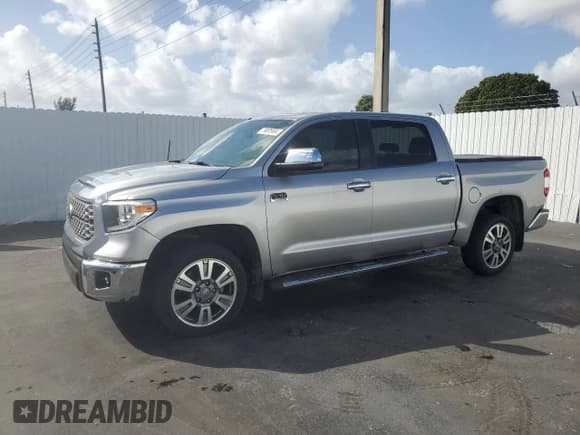 ✅ 2019 Toyota Tundra SR5 • VIN: 5TFGY5F13KX250895 • Lot: 79005904. Wystawiony na Copart z przebiegiem 46 074 mil. Bezpłatny archiwum sprzedaży aukcyjnych z USA i szczegółowy raport historii pojazdu na DreamBid. Zdjęcie 1.