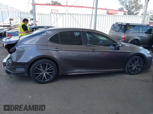 2021 Toyota Camry Hybrid SE с VIN 4T1G31AKXMU028863, выставлен на аукционе IAAI как лот 41946598 с пробегом 53 805 миль миль и . История ставок и продаж доступна на DreamBid. Изображение 13.