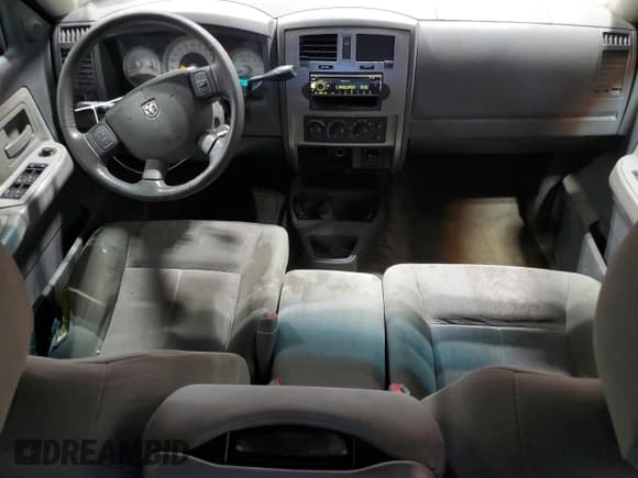 ✅ 2006 Dodge Dakota SLT • VIN: 1D7HW48N26S519448 • Lot: 90397815. Wystawiony na Copart z przebiegiem 189 654 mil. Bezpłatny archiwum sprzedaży aukcyjnych z USA i szczegółowy raport historii pojazdu na DreamBid. Zdjęcie 8.