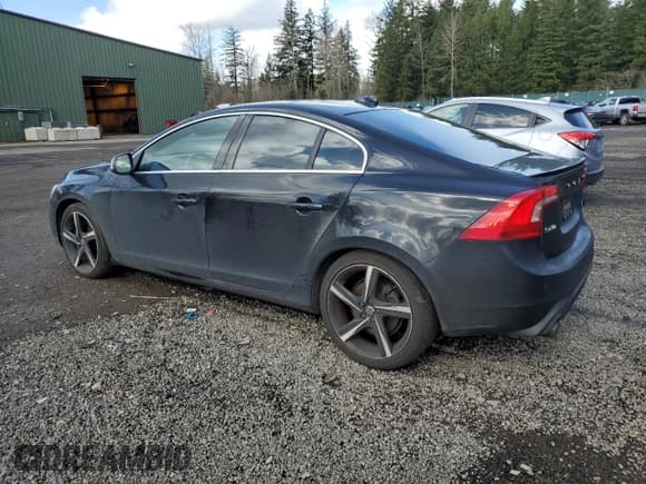 ✅ 2016 Volvo S60 T6 Drive-E R-Design Platinum • VIN: YV149MTSXG2412091 • Lot: 47625715. Wystawiony na Copart z przebiegiem 88 024 mil. Bezpłatny archiwum sprzedaży aukcyjnych z USA i szczegółowy raport historii pojazdu na DreamBid. Zdjęcie 2.