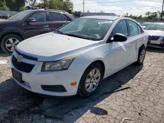 ✅ 2014 Chevrolet Cruze LS • VIN: 1G1PA5SHXE7392228 • Lot: 81957105. Listed on Copart with 105,161 mi. Free auction sales archive from the USA and detailed vehicle history report at DreamBid. Image 1.