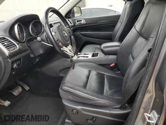 ✅ 2011 Jeep Grand Cherokee Laredo • VIN: 1J4RR4GG8BC713439 • Lot: 89436715. Listed on Copart with 114,432 mi. Free auction sales archive from the USA and detailed vehicle history report at DreamBid. Image 7.