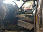 ✅ 2015 Ford Expedition Limited • VIN: 1FMJU2ATXFEF08383 • Lot: 84647945. Wystawiony na Copart z przebiegiem 149 738 mil. Bezpłatny archiwum sprzedaży aukcyjnych z USA i szczegółowy raport historii pojazdu na DreamBid. Zdjęcie 7.