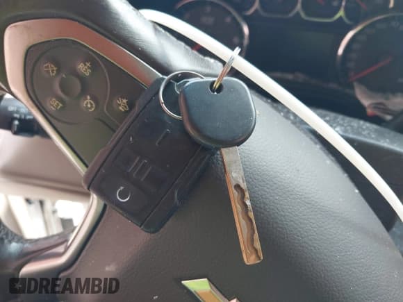 ✅ 2015 Chevrolet Suburban LT • VIN: 1GNSCJKC5FR587787 • Lot: 42801743. Wystawiony na IAAI z przebiegiem Nie podano. Bezpłatny archiwum sprzedaży aukcyjnych z USA i szczegółowy raport historii pojazdu na DreamBid. Zdjęcie 11.