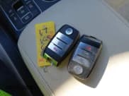 ✅ 2017 Kia Sorento SX • VIN: 5XYPKDA55HG251211 • Lot: 41394318. Listed on IAAI with 127,487 mi. Free auction sales archive from the USA and detailed vehicle history report at DreamBid. Image 11.