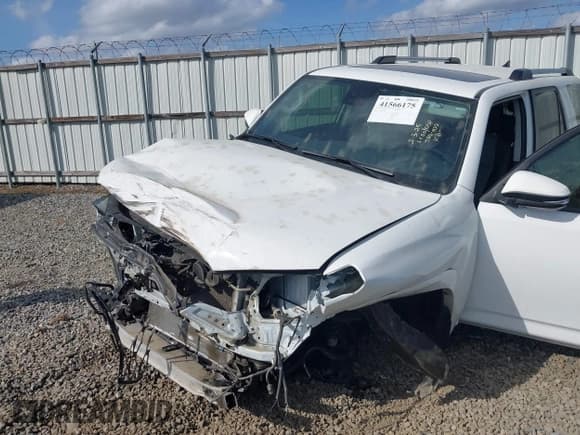 ✅ 2023 Toyota 4Runner SR5 Premium • VIN: JTEFU5JR1P5293991 • Лот: 41566175. Опубликован ранее на IAAI с пробегом 39 478 миль. Бесплатный доступ к архиву аукционных продаж из США и подробный отчёт об истории автомобиля на DreamBid. Изображение 6.