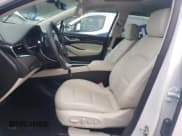 ✅ 2023 Buick Enclave Premium • VIN: 5GAERCKW6PJ122687 • Lot: 67319215. Wystawiony na Copart z przebiegiem 13 529 mil. Bezpłatny archiwum sprzedaży aukcyjnych z USA i szczegółowy raport historii pojazdu na DreamBid. Zdjęcie 7.