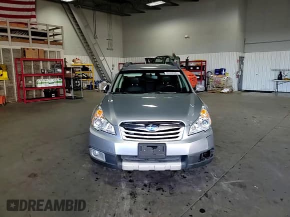 ✅ 2012 Subaru Outback Limited • VIN: 4S4BRBJC8C3298430 • Лот: 90598285. Опубликован ранее на Copart с пробегом 192 373 миль. Бесплатный доступ к архиву аукционных продаж из США и подробный отчёт об истории автомобиля на DreamBid. Изображение 14.