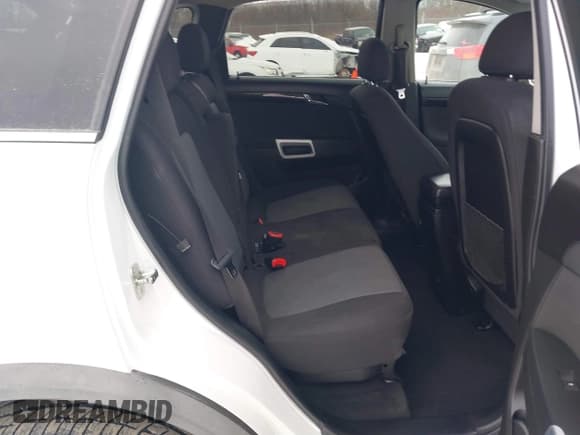 ✅ 2014 Chevrolet Captiva Sport LS • VIN: 3GNAL2EK9ES560205 • Lot: 41314802. Wystawiony na IAAI z przebiegiem 115 379 mil. Bezpłatny archiwum sprzedaży aukcyjnych z USA i szczegółowy raport historii pojazdu na DreamBid. Zdjęcie 8.