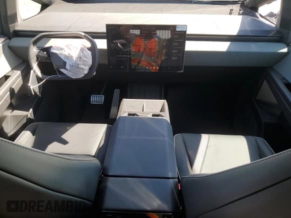 ✅ 2025 Tesla Cybertruck • VIN: 7G2CEHED7SA068125 • Lot: 55805785. Listed on Copart with 6 mi. Free auction sales archive from the USA and detailed vehicle history report at DreamBid. Image 8.