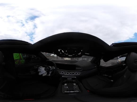 ✅ 2021 Mercedes-Benz GLE 53 AMG • VIN: 4JGFD6BB8MA372259 • Lot: 43343685. Wystawiony na IAAI z przebiegiem 37 886 mil. Bezpłatny archiwum sprzedaży aukcyjnych z USA i szczegółowy raport historii pojazdu na DreamBid. Zdjęcie 18.