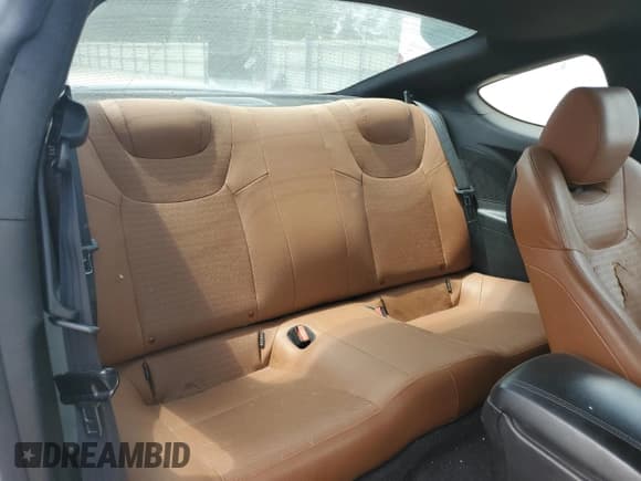 ✅ 2016 Hyundai Genesis Coupe Ultimate • VIN: KMHHU6KJ3GU134760 • Lot: 54653535. Wystawiony na Copart z przebiegiem 119 082 mil. Bezpłatny archiwum sprzedaży aukcyjnych z USA i szczegółowy raport historii pojazdu na DreamBid. Zdjęcie 10.