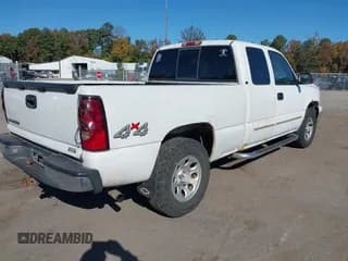 ✅ 2007 Chevrolet Silverado 1500 LT3 • VIN: 1GCEK19B57Z105424 • Lot: 43516488. Listed on IAAI with 197,074 mi. Free auction sales archive from the USA and detailed vehicle history report at DreamBid. Image 4.