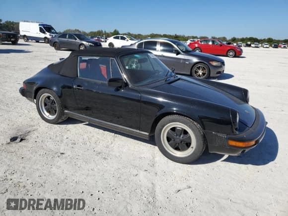 ✅ 1985 Porsche 911 • VIN: WP0EB0910FS170593 • Лот: 82387814. Опубликован ранее на Copart с пробегом 79 277 миль. Бесплатный доступ к архиву аукционных продаж из США и подробный отчёт об истории автомобиля на DreamBid. Изображение 4.