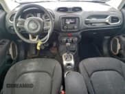 ✅ 2017 Jeep Renegade Sport • VIN: ZACCJAAB2HPE76241 • Lot: 94289825. Wystawiony na Copart z przebiegiem 240 141 mil. Bezpłatny archiwum sprzedaży aukcyjnych z USA i szczegółowy raport historii pojazdu na DreamBid. Zdjęcie 8.