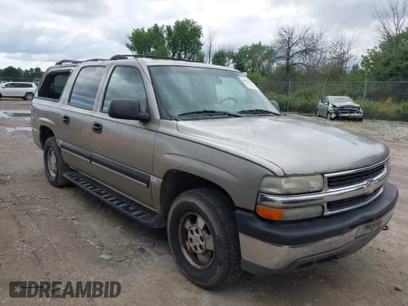 ✅ 2001 Chevrolet Suburban LS • VIN: 3GNFK16T81G225752 • Лот: 43053280. Опубликован ранее на IAAI с пробегом 140 604 миль. Бесплатный доступ к архиву аукционных продаж из США и подробный отчёт об истории автомобиля на DreamBid. Изображение 1.
