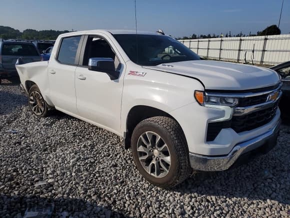 ✅ 2025 Chevrolet Silverado 1500 • VIN: 3GCUKDE82SG169193 • Лот: 66295515. Опубликован ранее на Copart с пробегом 3 482 миль. Бесплатный доступ к архиву аукционных продаж из США и подробный отчёт об истории автомобиля на DreamBid. Изображение 4.