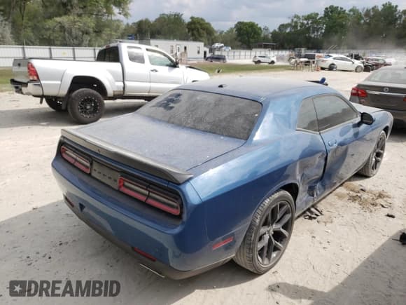 ✅ 2021 Dodge Challenger SXT • VIN: 2C3CDZAG2MH560027 • Lot: 44318373. Wystawiony na Copart z przebiegiem 14 965 mil. Bezpłatny archiwum sprzedaży aukcyjnych z USA i szczegółowy raport historii pojazdu na DreamBid. Zdjęcie 3.
