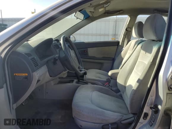 ✅ 2005 Kia Spectra LX • VIN: KNAFE122855117378 • Lot: 80812915. Wystawiony na Copart z przebiegiem Nie podano. Bezpłatny archiwum sprzedaży aukcyjnych z USA i szczegółowy raport historii pojazdu na DreamBid. Zdjęcie 7.