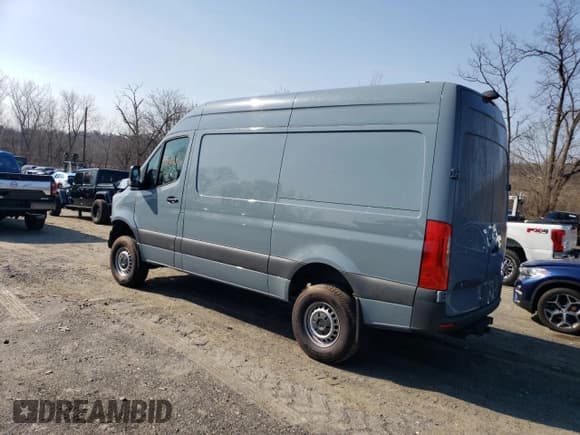 ✅ 2021 Mercedes-Benz Sprinter • VIN: W1Y4EBVY4MT082599 • Lot: 44882634. Listed on Copart with 22,930 mi. Free auction sales archive from the USA and detailed vehicle history report at DreamBid. Image 2.