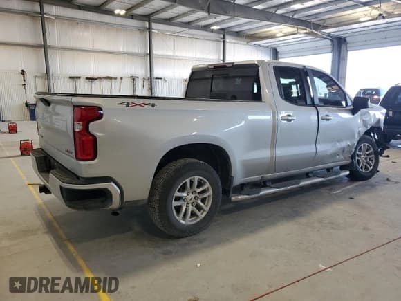 ✅ 2019 Chevrolet Silverado 1500 RST • VIN: 1GCRYEED4KZ208499 • Lot: 82109795. Wystawiony na Copart z przebiegiem 70 871 mil. Bezpłatny archiwum sprzedaży aukcyjnych z USA i szczegółowy raport historii pojazdu na DreamBid. Zdjęcie 3.
