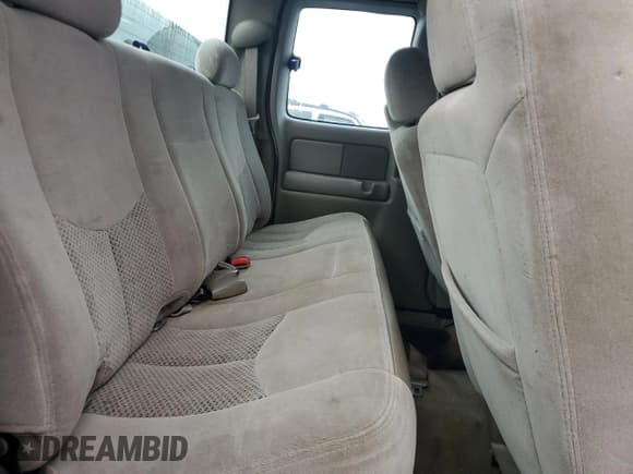 ✅ 2005 Chevrolet Silverado 1500 • VIN: 1GCEC19VX5Z106489 • Лот: 43165345. Опубликован ранее на Copart с пробегом 235 246 миль. Бесплатный доступ к архиву аукционных продаж из США и подробный отчёт об истории автомобиля на DreamBid. Изображение 10.