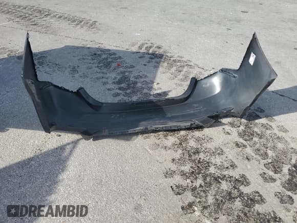 ✅ 2023 Toyota Camry SE • VIN: 4T1G11AK0PU725761 • Лот: 92032645. Опубликован ранее на Copart с пробегом 50 225 миль. Бесплатный доступ к архиву аукционных продаж из США и подробный отчёт об истории автомобиля на DreamBid. Изображение 12.