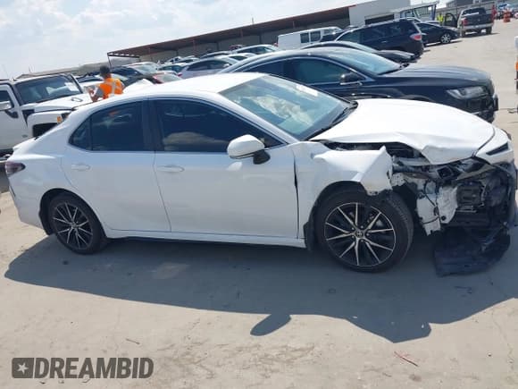 ✅ 2023 Toyota Camry SE • VIN: 4T1G11AK8PU806491 • Lot: 43241370. Wystawiony na IAAI z przebiegiem 56 520 mil. Bezpłatny archiwum sprzedaży aukcyjnych z USA i szczegółowy raport historii pojazdu na DreamBid. Zdjęcie 13.