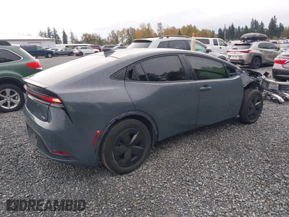 ✅ 2023 Toyota Prius LE • VIN: JTDACAAU6P3004985 • Lot: 43451191. Wystawiony na IAAI z przebiegiem 29 165 mil. Bezpłatny archiwum sprzedaży aukcyjnych z USA i szczegółowy raport historii pojazdu na DreamBid. Zdjęcie 4.