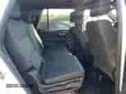 2023 Chevrolet Tahoe Commercial z VIN 1GNSKLED9PR436472, wystawiony jako Copart lot #80133015 z przebiegiem 20 741 mil mil oraz Szkoda całkowita • Salvage title. Historia ofert i sprzedaży dostępna na DreamBid. Obrazek 11.