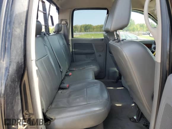 2006 Dodge 1500 SLT z VIN 1D7HU18236S636658, wystawiony jako Copart lot #74523544 z przebiegiem 174 237 mil mil oraz Szkoda całkowita • Salvage title. Historia ofert i sprzedaży dostępna na DreamBid. Obrazek 10.