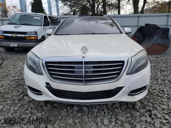 ✅ 2015 Mercedes-Benz S 550 • VIN: WDDUG8FB2FA070970 • Lot: 91766355. Wystawiony na Copart z przebiegiem Nie podano. Bezpłatny archiwum sprzedaży aukcyjnych z USA i szczegółowy raport historii pojazdu na DreamBid. Zdjęcie 6.