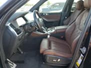 ✅ 2023 BMW X5 xDrive40i • VIN: 5UXCR6C08P9P77466 • Lot: 80778245. Wystawiony na Copart z przebiegiem 34 941 mil. Bezpłatny archiwum sprzedaży aukcyjnych z USA i szczegółowy raport historii pojazdu na DreamBid. Zdjęcie 7.